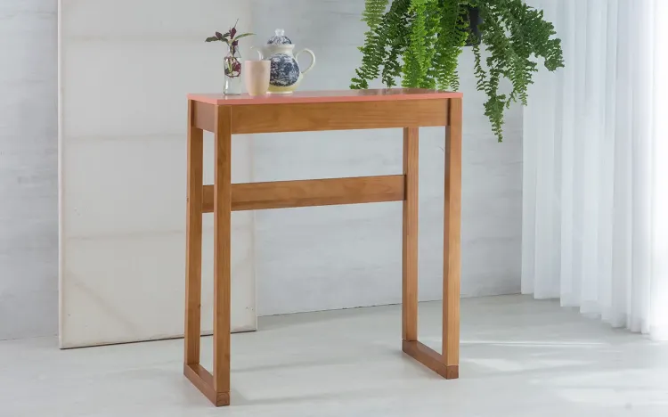MESA GOURMET ALTA DE MADEIRA COM TAMPO MDF MACIÇO OLGA VERNIZ CAPUCCINO E ROSA CORAL 80X43X93,5CM