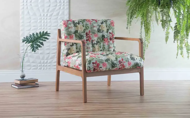 POLTRONA DE SALA CANELA VERNIZ AMENDOA TEC.1860 COR FLORAL 69X71X79 CM