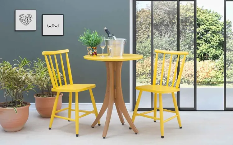 MESA DE RESTAURANTE COM 2 CADEIRAS REDONDA JULIETTE VERNIZ JATOBÁ E AMARELO