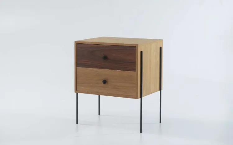 MESA DE CABECEIRA PARA QUARTO 2 GAVETAS NASH MDF DUAL COM PAU FERRO E PÉS METAL 52X37X60 CM