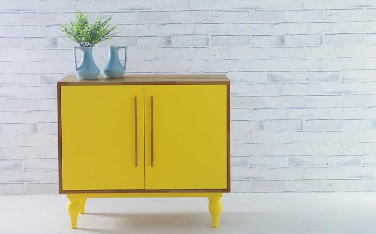 BUFFET PARA SALA DE JANTAR COM PRATELEIRA E 2 PORTAS SIDERAL NÓZES E AMARELO 90X40X79,5 CM
