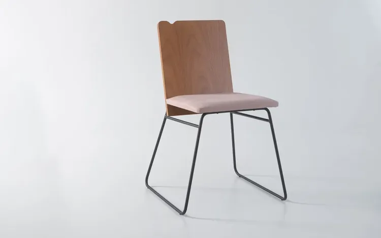 CADEIRA DE METAL ESTOFADA BEND 03 VERNIZ JATOBÁ E TEC. 315 ALGODÃO ROSA 51X51X81 CM