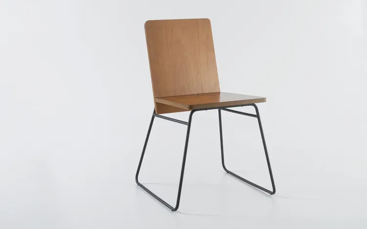 CADEIRA COM METAL E MADEIRA BEND 06 VERNIZ AMÊNDOA 51X51X81 CM