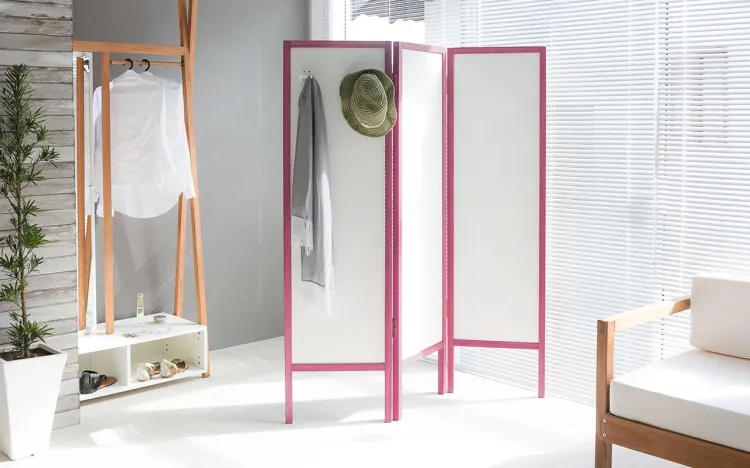 BIOMBO EM MDF E MADEIRA CABIDEIRO DIVISOR DE AMBIENTES AMMY BRANCO COM LILÁS 138x165 CM