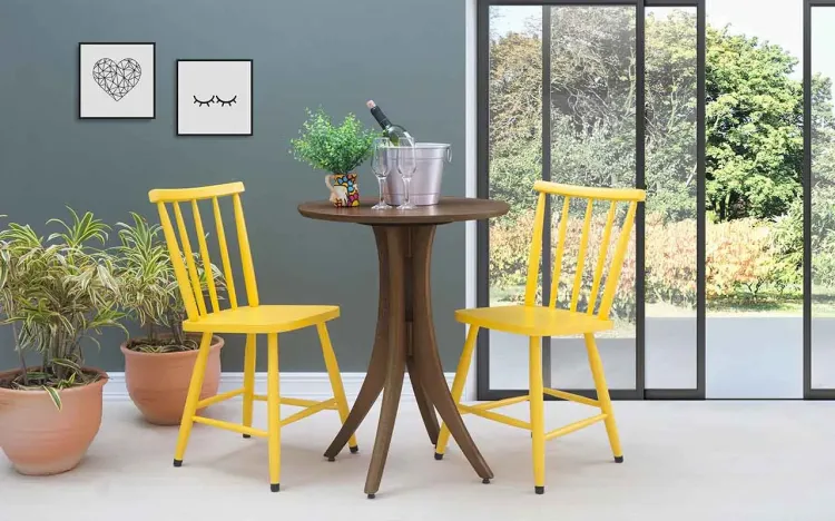 CONJUNTO MESA BISTRÔ REDONDA COM 2 CADEIRAS JULIETTE VERNIZ NOGUEIRA E AMARELO