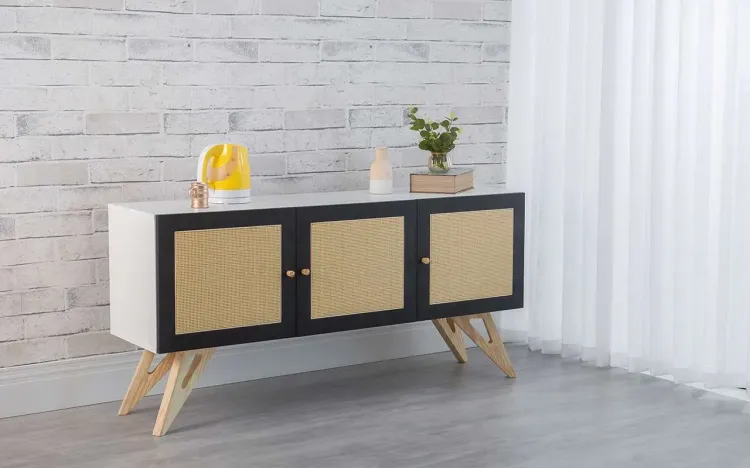 ARMÁRIO BUFFET 3 PORTAS COM PALHINHA FREDDIE BRANCO COM PRETO E TAEDA 135x35x64,7 CM