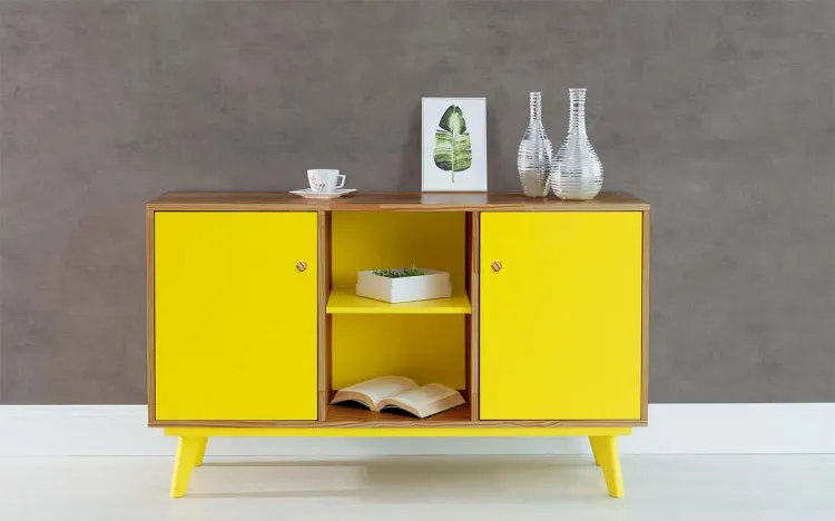ARMÁRIO PÉS PALITO COM PRATELEIRA E 2 PORTAS PUXADOR BOLINHA CELESTE NÓZES E AMARELO 133X40X79,5 CM