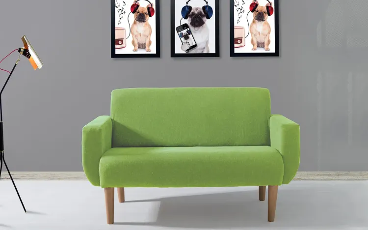 SOFÁ 2 LUGARES VERDE PARA SALA LIRIO 140X76X83CM - VERNIZ AMENDOA