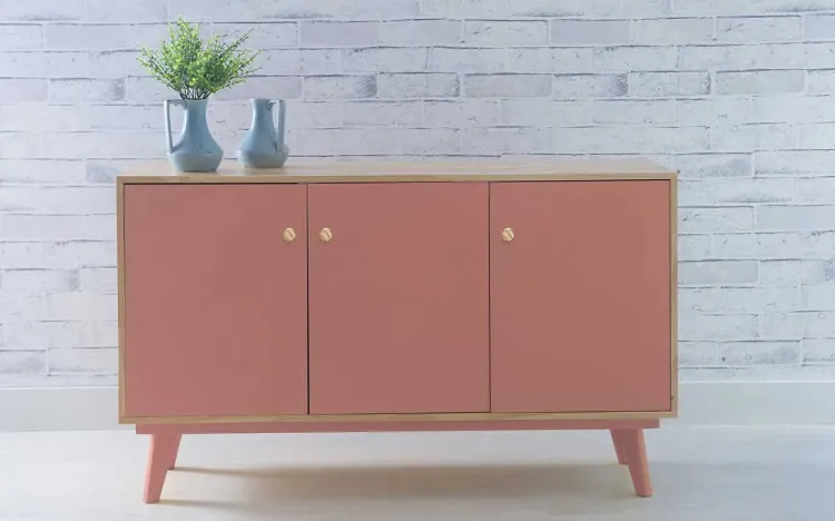 BALCÃO BUFFET 3 PORTAS PUXADOR BOLINHA CELESTE NATURAL E ROSA CORAL 133X40X79,5 CM
