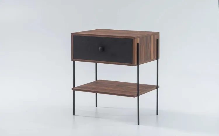 MESA DE CABECEIRA MODERNA NASH MDF PAU FERRO COM PRETO E PÉS METAL 52X37X60 CM