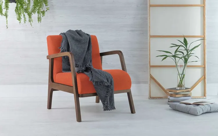 POLTRONA CONFORTÁVEL COM BRAÇOS ALFAZEMA VERNIZ CAPUCCINO TEC.918 SALMÃO 60,3X73X77 CM