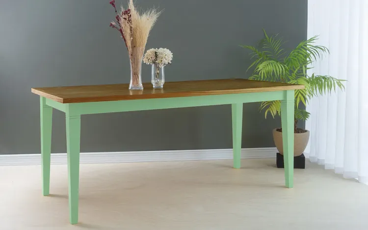 MESA DE JANTAR MADEIRA PARA 8 LUGARES FRISO 180X80X75 CM TAMPO CAPUCCINO PÉS LACA VERDE SÁLVIA