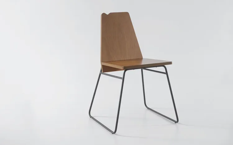 CADEIRA DE METAL E MADEIRA BEND 01 VERNIZ AMÊNDOA 51X51X81 CM