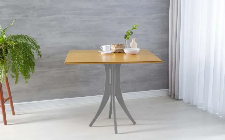 MESA PARA APARTAMENTO PEQUENO QUADRADA JULIETTE 90X90X77CM AMÊNDOA E CINZA CONCRETO
