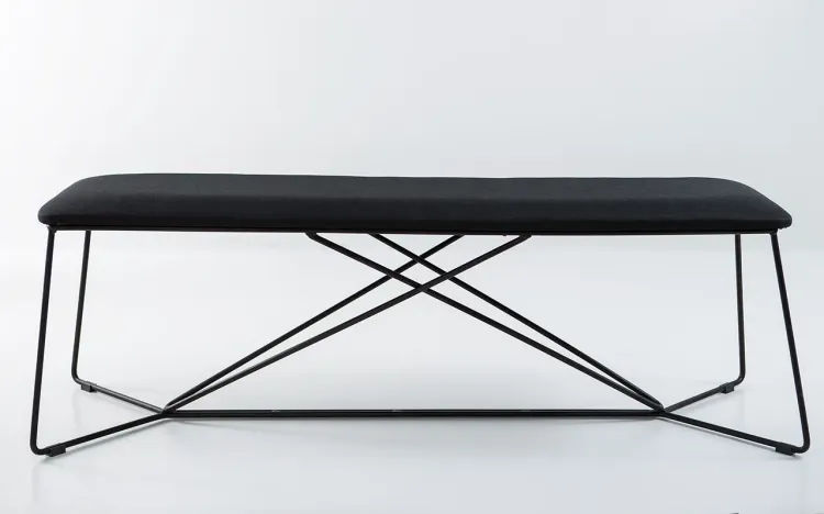 BANCO SEM ENCOSTO DE METAL ESTOFADO 3 LUGARES BEND 149X47X47CM TEC. 004 PRETO