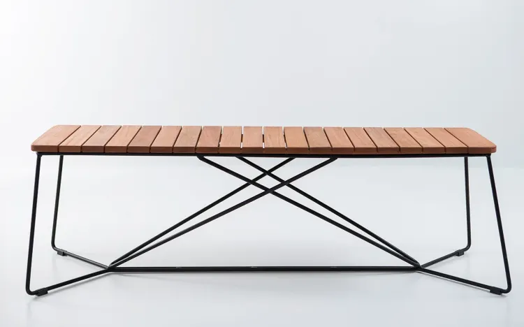 BANCO COM ASSENTO DE MADEIRA MACIÇA 3 LUGARES BEND 149X47X47CM STAIN JATOBÁ
