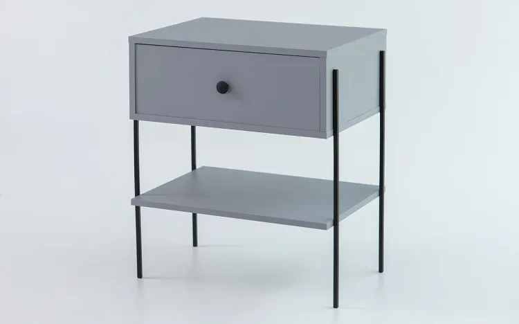 MESINHA LATERAL PARA QUARTO NASH MDF CINZA PURO E PÉS METAL 52X37X60 CM